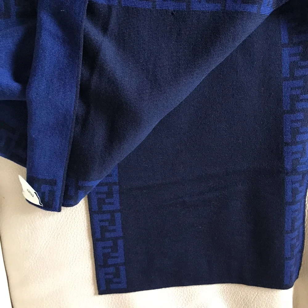 FENDI ZUCCA 100% wool scarf - Picture 5 of 6